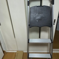 アルミ脚立