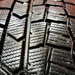 DUNLOP WINTER MAXX WM02 205/60R16 16インチ スタッドレス 4本 21年製 バリ溝 ステップワゴン ヴォクシー ノア ジューク等　(KTL319)の画像