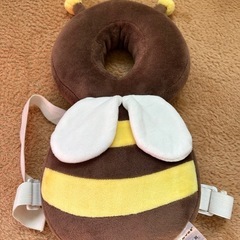 ベビー用品★赤ちゃん　頭　背負い　クッション　ハチさんの画像