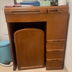 ドレッサー　椅子セットの画像