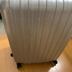 キャリーケース　　大きいサイズの画像