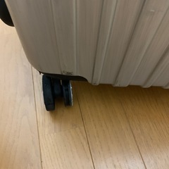 キャリーケース　　大きいサイズの画像