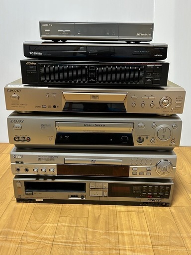 ビデオデッキ(ベータ、VHS) 、DVDプレーヤー、オーディオイコライザー、衛星放送チューナー　まとめてジャンクとして