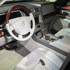車検たっぷり2年付き！！リンカーン　ナビゲーターの画像