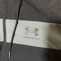 アンダーアーマーナイロンジャケットMサイズの画像