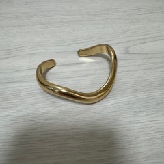 新品未使用　ゴールド バングル