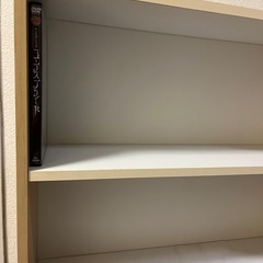 【引取りに来て頂ける方限定】【無料】木製　白　本棚の画像