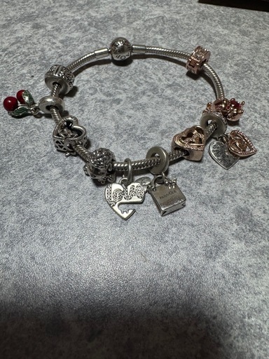 Pandoraブレスレット