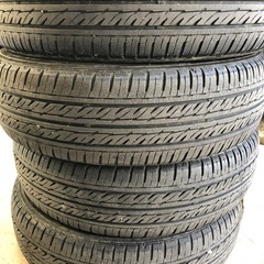 なんと1本500円‼️溝あり(写真参照)中古タイヤ！155/65...