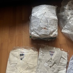 未使用、作業服　いろいろ　1着500円の画像