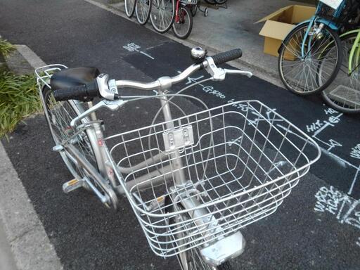 中古自転車2759 前後タイヤ 26インチ 3段ギヤ LEDオートライト