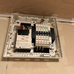 宅内の電気工事をします − 大阪府