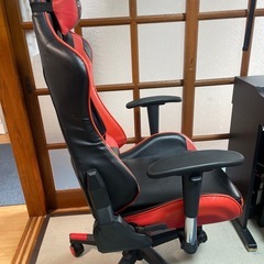 [受け渡し予定者決定] 美品なゲーミングチェアの画像