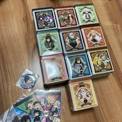 鬼滅の刃　キャンディー缶、2セットあります
