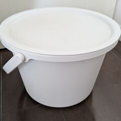 無印　ポリプロピレンバケツ・フタ付（７．５Ｌ）