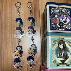 鬼滅の刃　キャンディー缶、2セットありますの画像