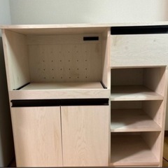 食器棚　カップボードの画像