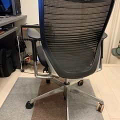 オカムラ バロンチェアの画像