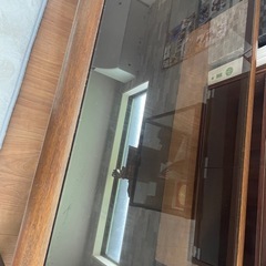 ガラステーブル　