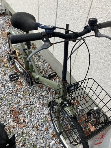 折りたたみ自転車　前カゴ付き　カーキ