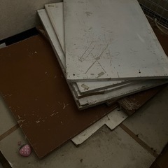 使用済みパネル板の画像
