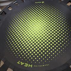 ハンドル付きトランポリンの画像