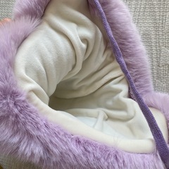 ボンボン付　ニット帽　防寒　ふわふわ　レディース　耳当て　帽子の画像