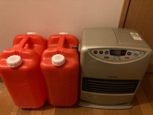 ファンヒーター　灯油入りポリタンク18ℓ×2セット\n