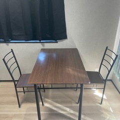 ダイニングテーブル&椅子二脚