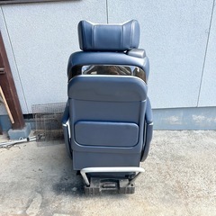 メルセデス ベンツ YANASE Eクラス Cクラス 電動シート 右側 レザー 未動作確認 シートベルト ひじ掛け ドリンクホルダー カーシート の画像