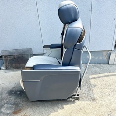 メルセデス ベンツ YANASE Eクラス Cクラス 電動シート 右側 レザー 未動作確認 シートベルト ひじ掛け ドリンクホルダー カーシート の画像