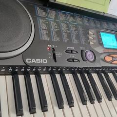 CASIO　CTK-541　キーボードの画像