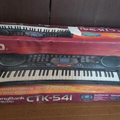 CASIO　CTK-541　キーボードの画像