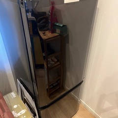 【3/29(土)お引取りいただける方のみ】冷蔵庫差し上げます。