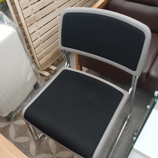 ★ジモティー割あり★スタッキングチェア　KOKUYO　CK-890　BK　 高さ(H)76cm× 幅(W)43cm× 奥行(D)50cm【joh4450】
