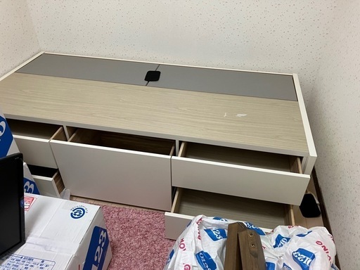 白い収納付きベッド