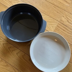 お話し中、レンジでラーメン，ひとり鍋の容器の画像