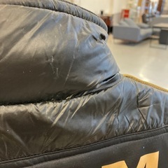 HA2502-175 配送不可 Xfrm ダウンベスト サイズ:3 ブラック ゴールド 破れほつれ汚れ有りの画像