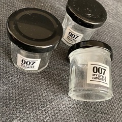 小瓶９個セットの画像