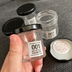 小瓶９個セットの画像