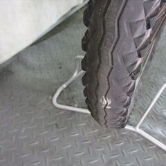 E113　★整備済み　中古　3人乗り対応子乗せ自転車　★【20インチ　黒　後ろ乗せ付】の画像