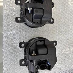 新品取外し！アウトバック用フォグランプの画像