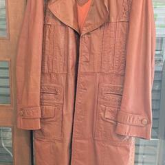 レトロでおしゃれな革のコート　Lサイズ　古着　USED