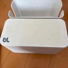 ケーブルボックス2つ