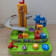 アンパンマン育脳ドライブワールドと消防車