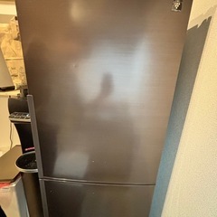 シャープ 【右開き】280L 2ドア冷蔵庫 プラズマクラスター冷...