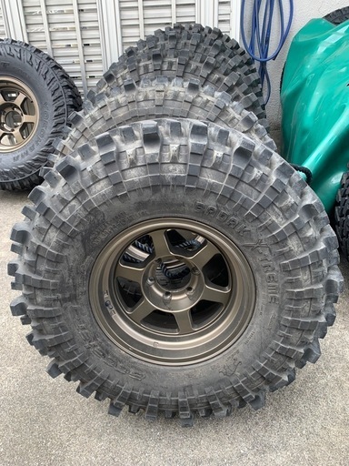 ランクル系タイヤホイール5本セット！