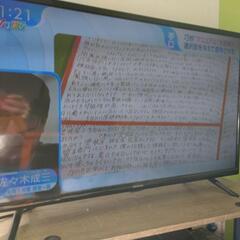 アイリスオーヤマ32インチ　液晶テレビ　テレビ台付き