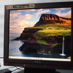 ！・O　DATA製１７型　ディスプレイ　（未使用中古品）箱、取扱説明書無し。の画像