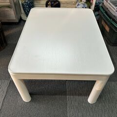 白いこたつ